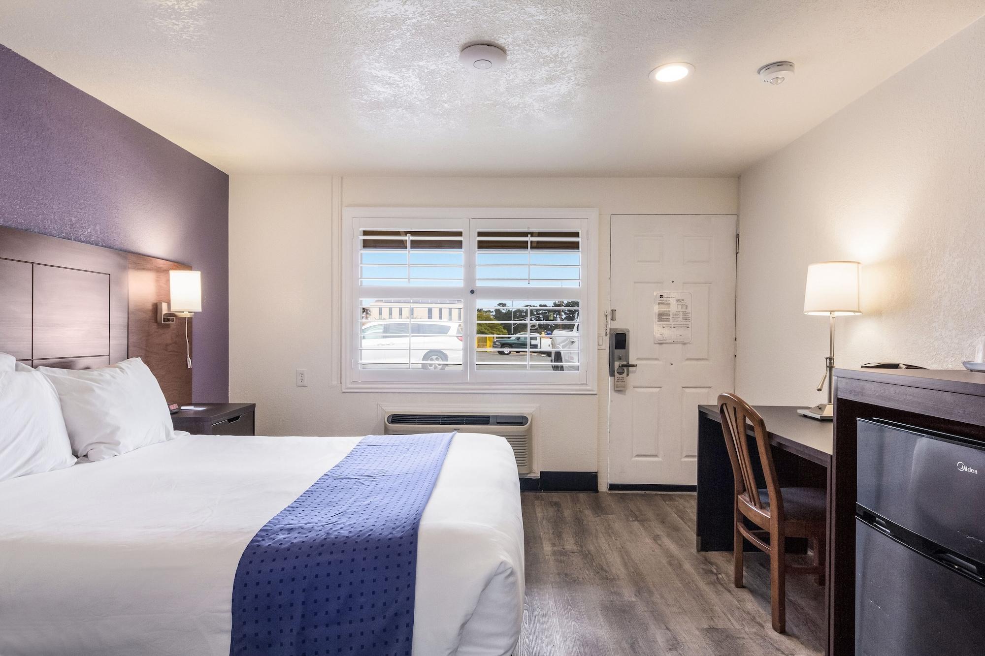 Rodeway Inn Near Downtown مونتيري المظهر الخارجي الصورة
