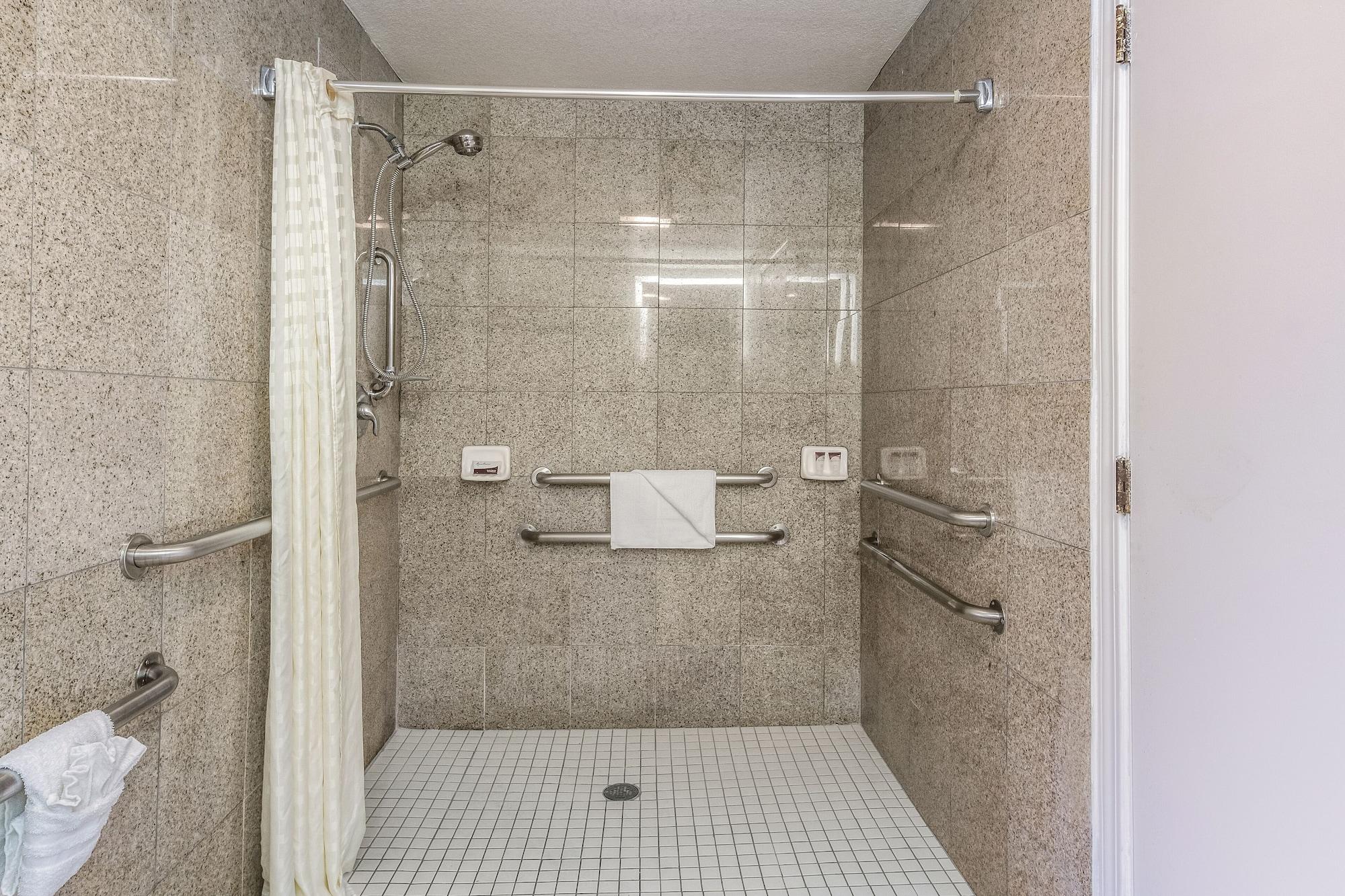Rodeway Inn Near Downtown مونتيري المظهر الخارجي الصورة