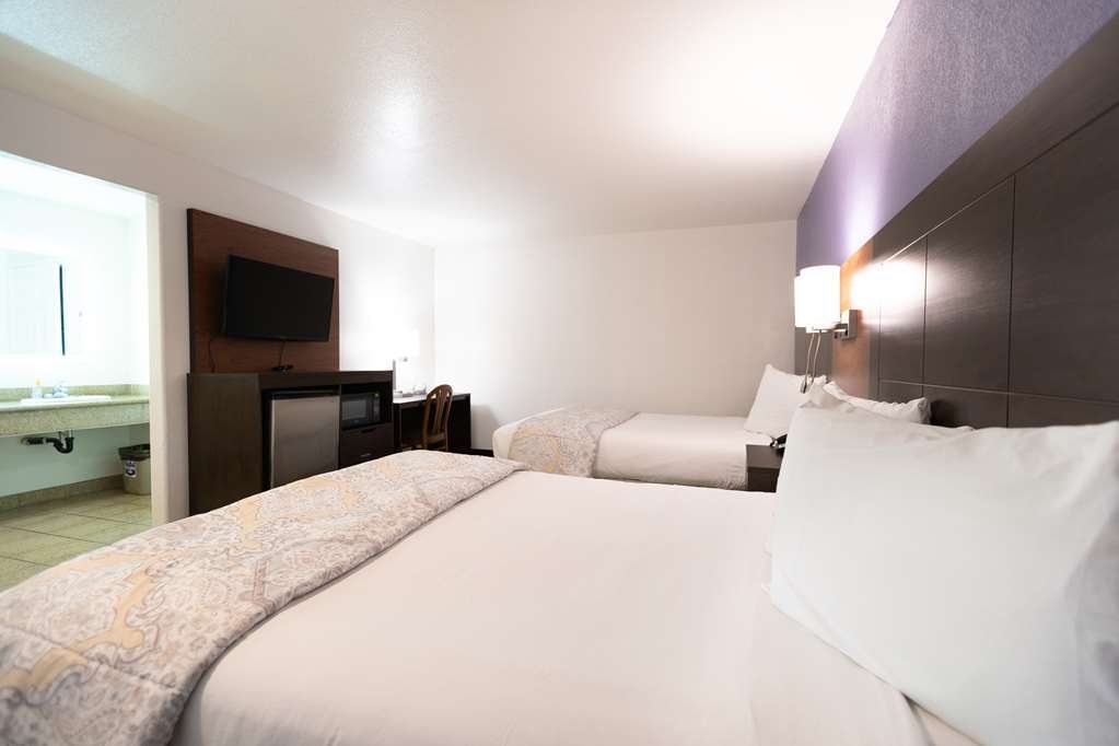 Rodeway Inn Near Downtown مونتيري الغرفة الصورة